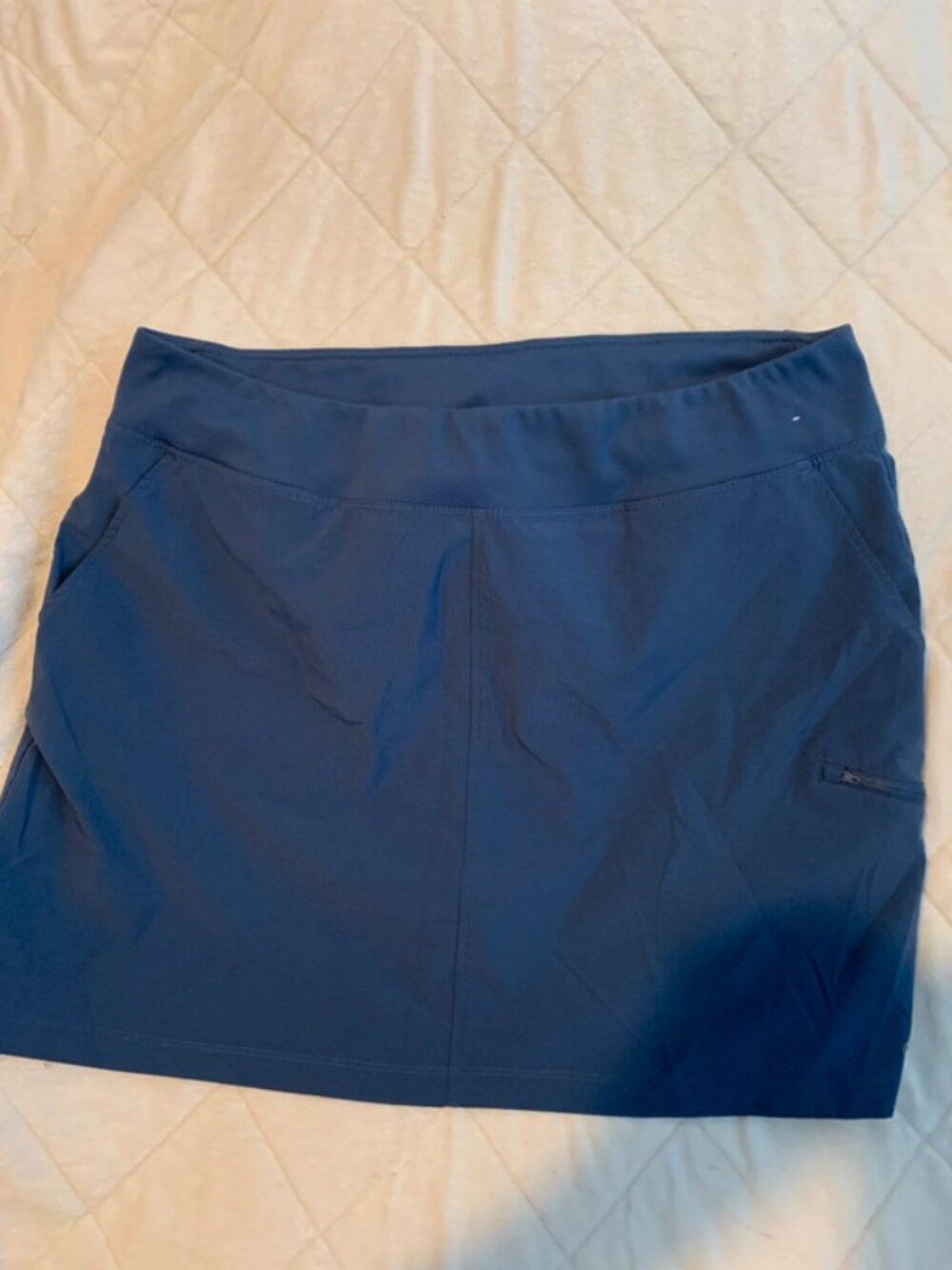 Woman’s xl Orvis blue skort